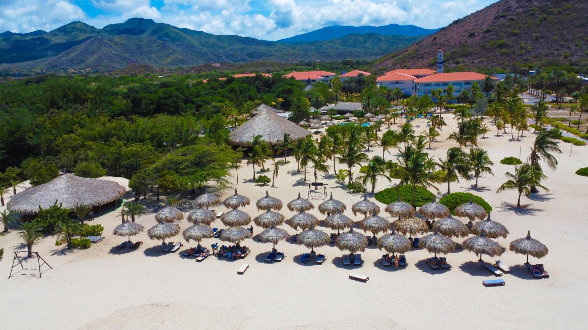 Hotel Sunsol Ecoland Pedro Gonzalez Exterior foto